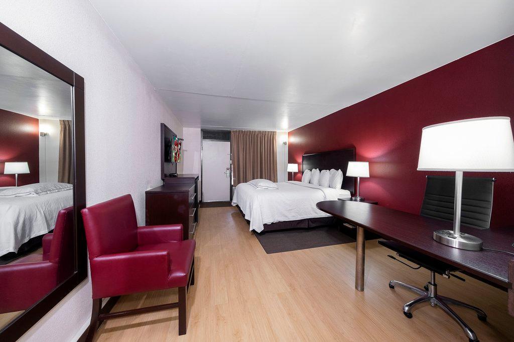 Red Roof Inn Plus+ Huntsville - Madison Zewnętrze zdjęcie